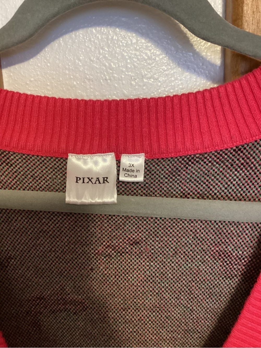 Pixar Cozy Lotso bear Strawberry Cardigan Sweater - Red/White, EUC, 3X - Picture 5 of 10